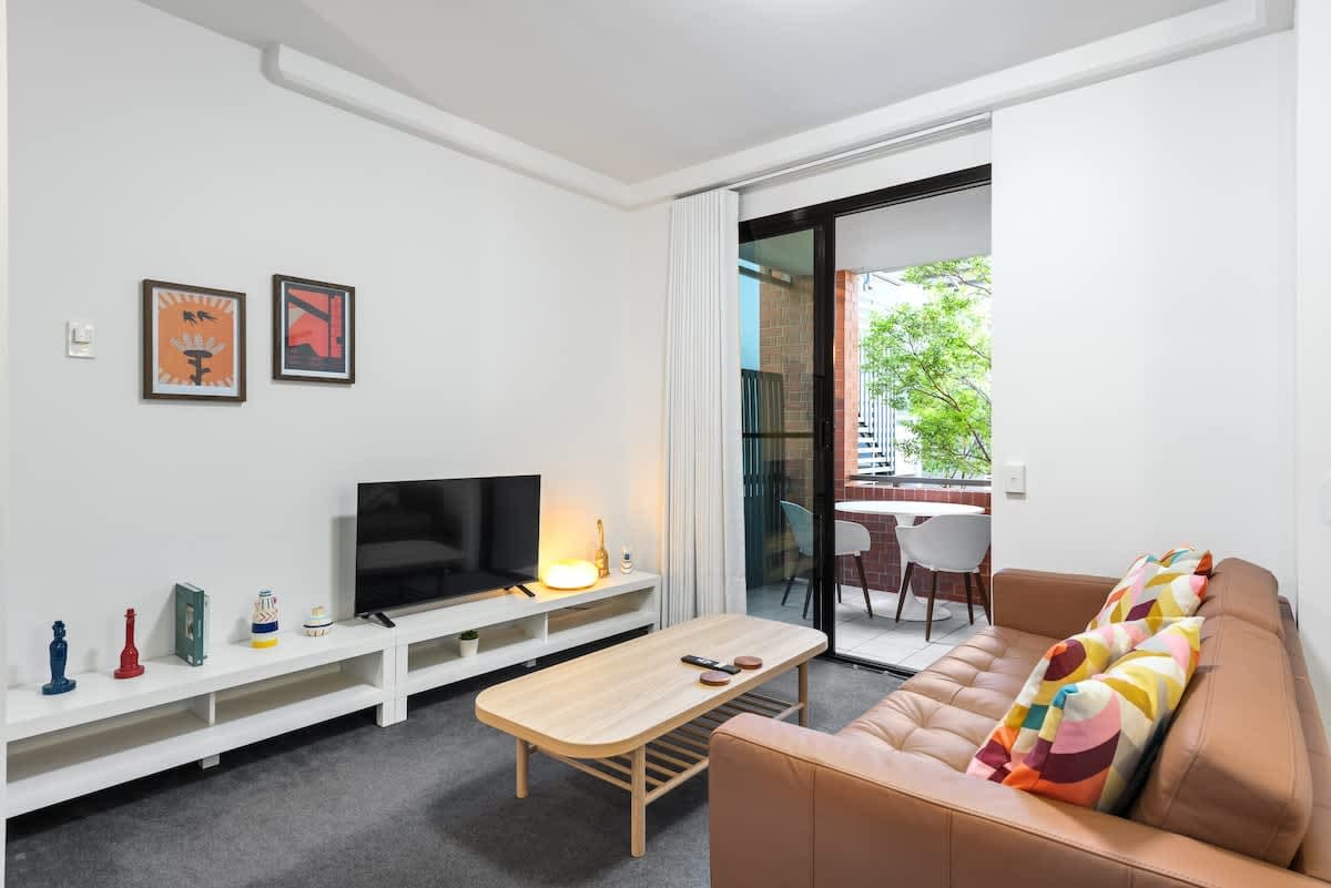 Furnished 1 Bedroom Apartment in Teneriffe