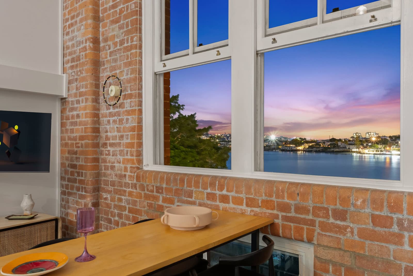 Furnished 2 Bedroom Apartment in Newstead
