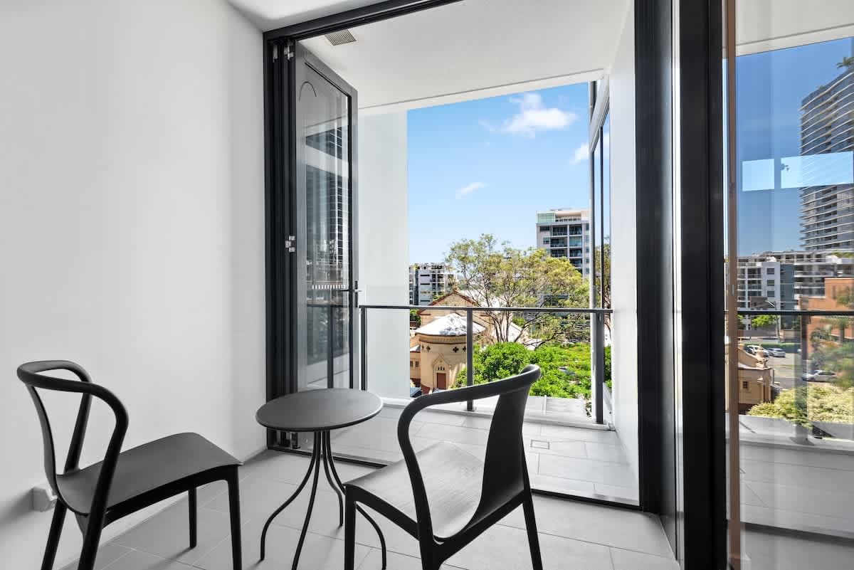 Furnished 1 Bedroom Apartment in South Brisbane