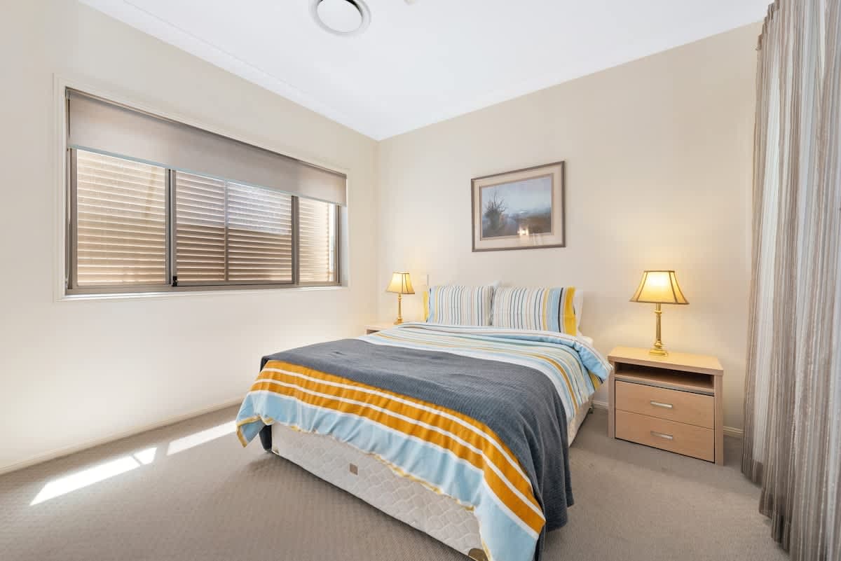 Furnished 1 Bedroom Apartment in Taringa