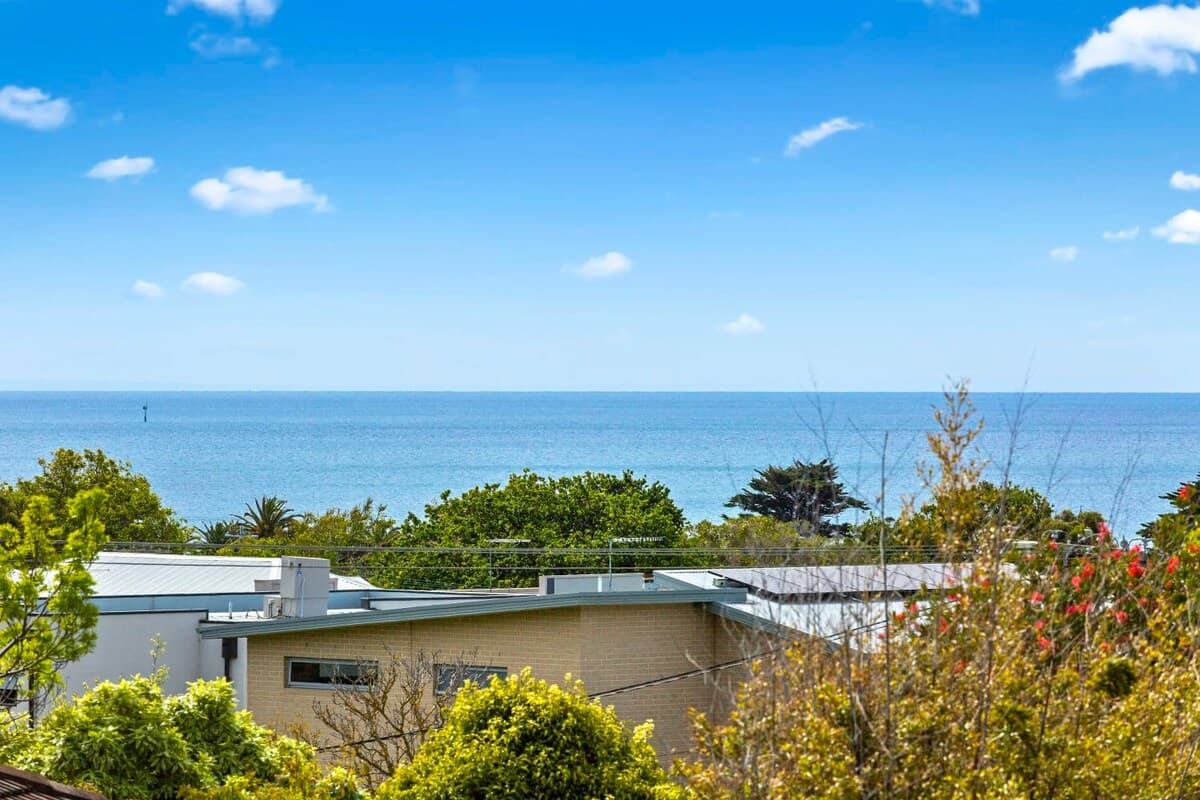 Furnished 4 Bedroom House in Dromana