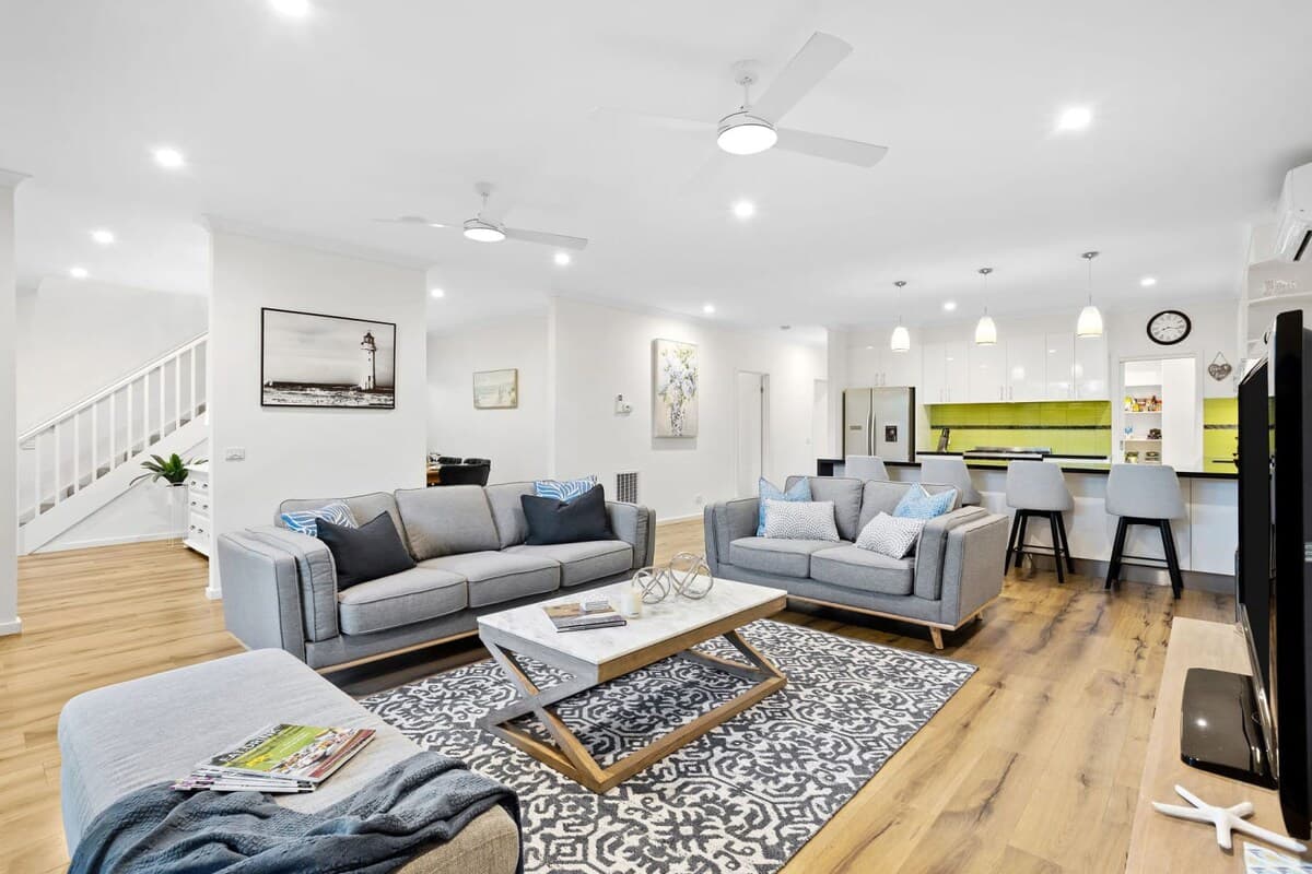 Furnished 4 Bedroom House in Dromana