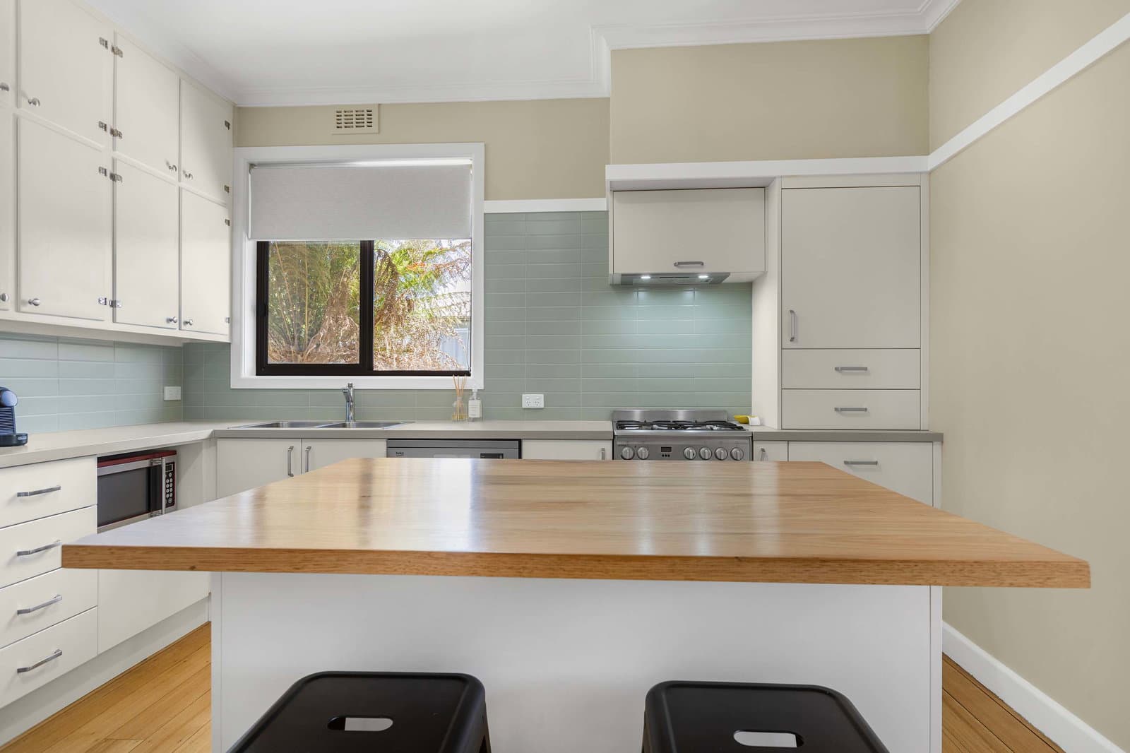 Furnished 3 Bedroom House in Mount Beauty