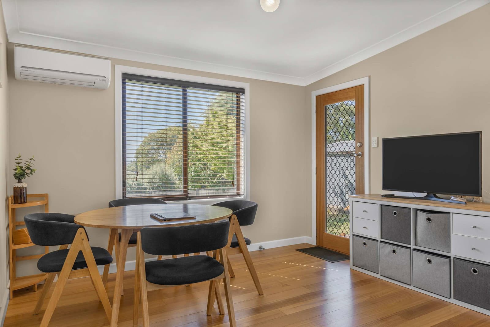 Furnished 3 Bedroom House in Mount Beauty