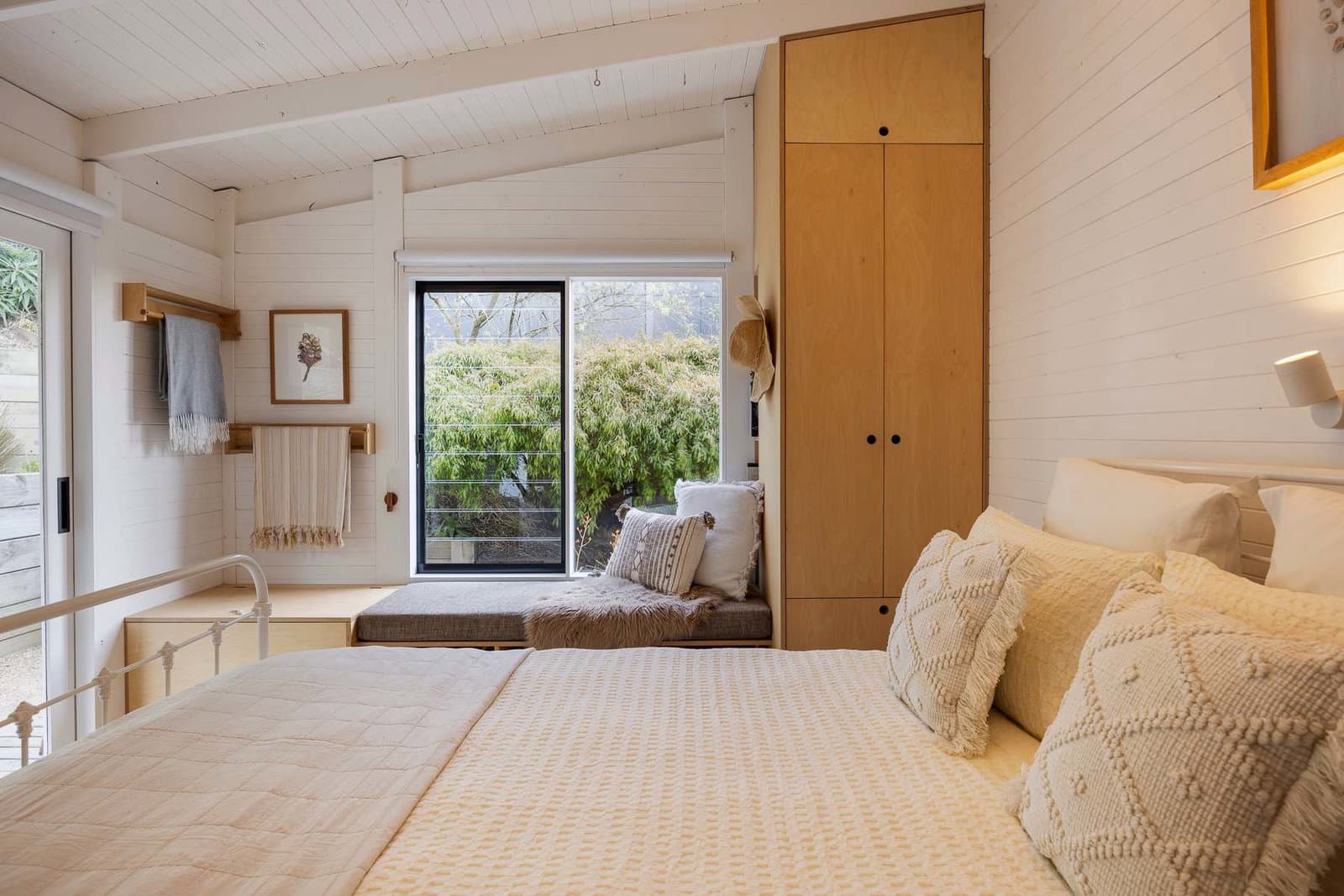 Furnished 1 Bedroom House in Rye