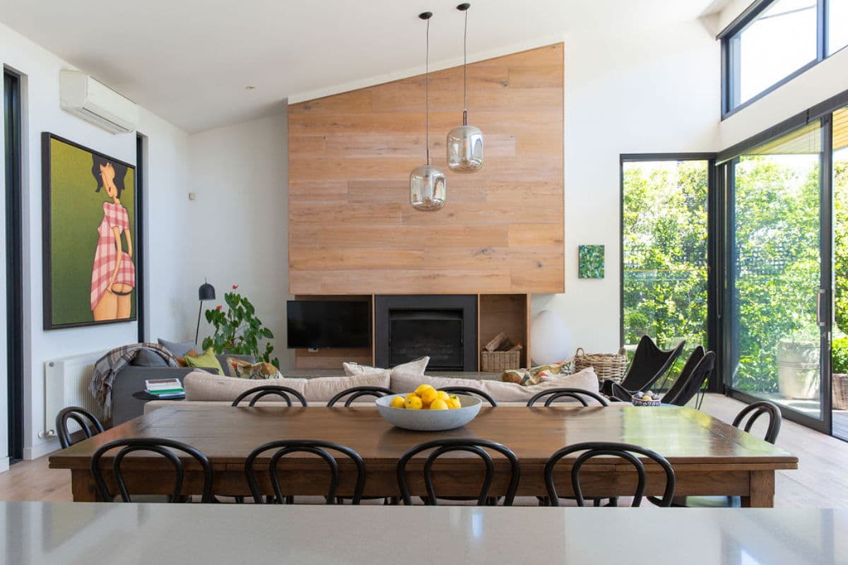 Furnished 4 Bedroom House in Glen Iris