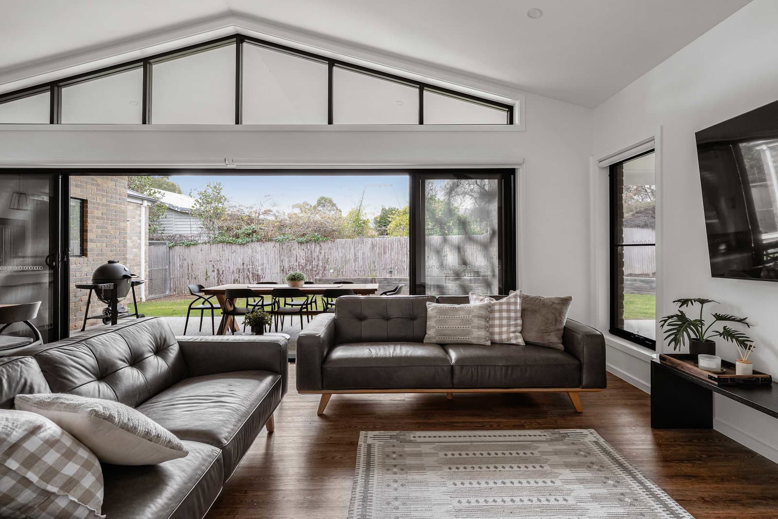 Furnished 4 Bedroom House in Mount Beauty