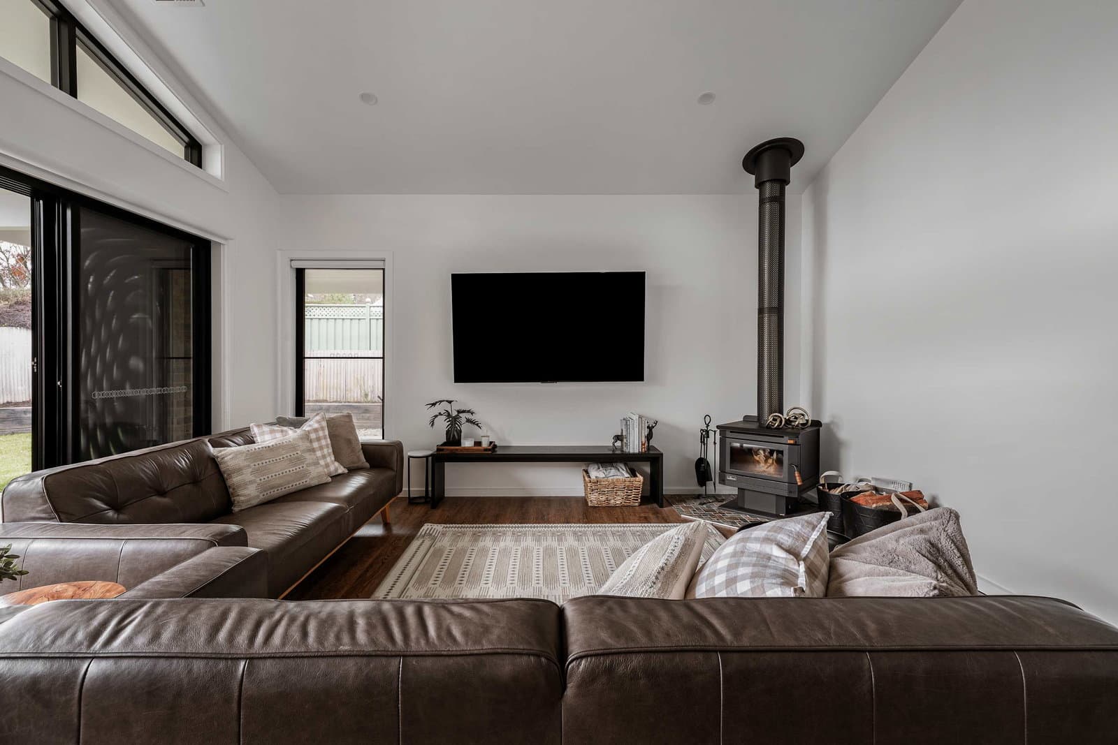 Furnished 4 Bedroom House in Mount Beauty